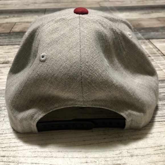 Brixton Snapback Hat Men’s One Size Color Block Acrylic Wool Gray Red - Picture 3 of 7